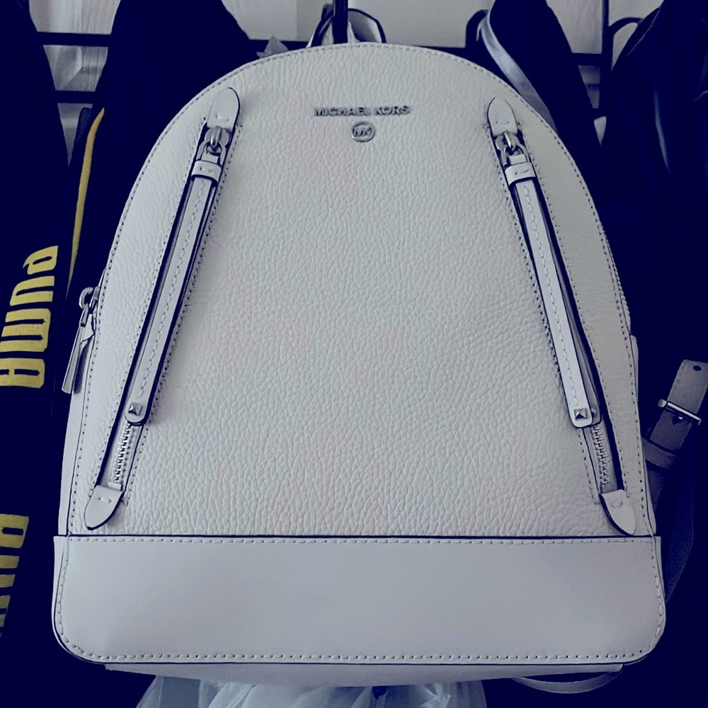 Brand New Michael Kors Optic White Brooklyn Leather Shoulder Bag/Backpacks NWT